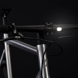 LightSKIN Handlebar and LED Front Light in one (black, 640mm) 